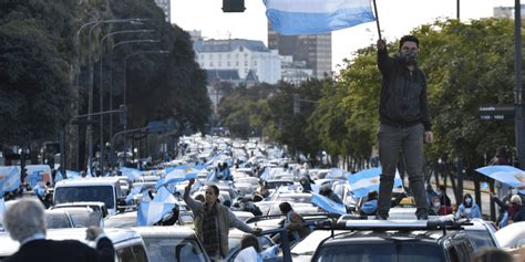 Banderazos de protesta en todo el país en defensa de la Constitución y