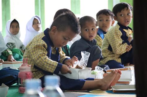 Provide Food And Support To Orphans In Indonesia Launchgood Launchgood