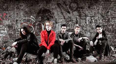 Stratton 5 Drop a New Alt-Pop Funk on That Look - The Static Dive