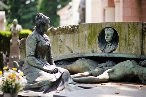 Impressive Sculptures On The Tombs And Monuments Of Cimitero