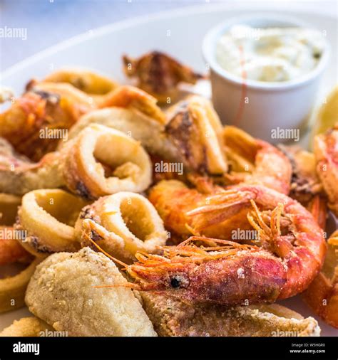 Mixed Deep Fried Fish Shrimp And Squid Platter Stock Photo Alamy