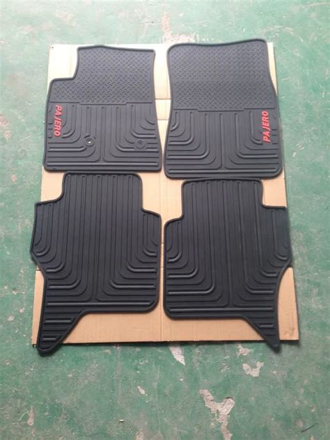 Dedicated No Odor Rubber Car Floor Mats Green Latex Carpets For