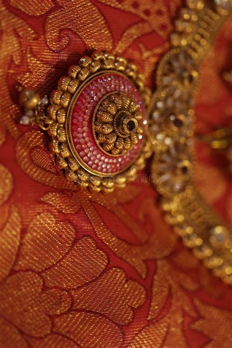 Indian Traditional Gold Jewelry Stock Photo - Image of female, indian ...