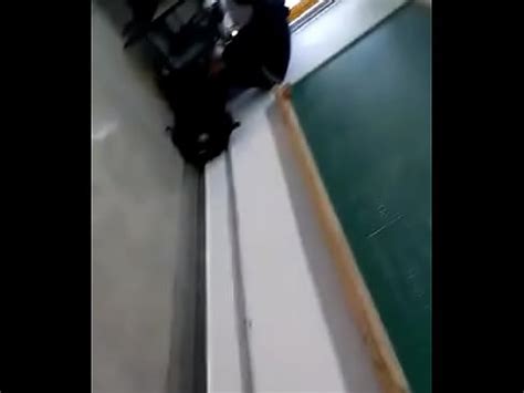 Novinho Abandona O Grupo Na Classe E Fodido Por Alem O Xvideos