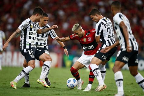 Andreas Pereira revela em qual outro clube jogaria além do Flamengo e