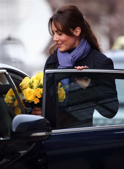 I M Feeling Much Better Pregnant Kate Middleton Leaves Hospital