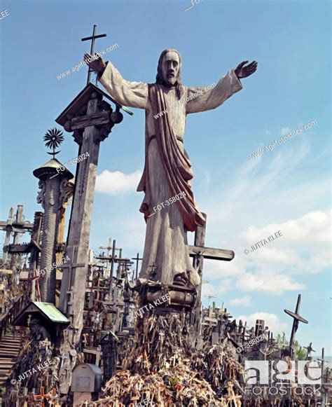 Large statue of Jesus Christ on the âHill of Crossesâ near Å