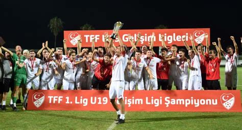 TFF 1 Lig U19da şampiyon Yılport Samsunspor TRT Spor