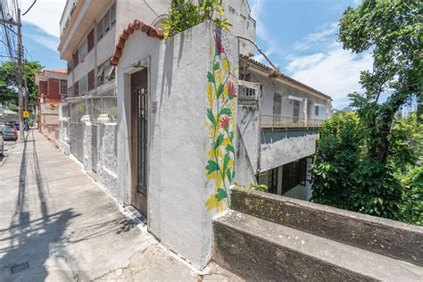 Condom Nio Em Rua Dias De Barros Santa Teresa Rio De Janeiro