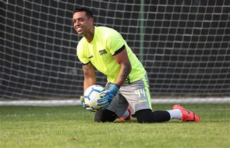 Vasco Emite Nota Oficial Em Repudio A Exposi O Do Goleiro Sid O