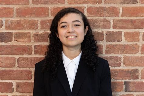 Service Year Stories Brianna Diaz `23 And College Advising Corps