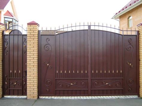 Ворота с калиткой для частного дома + фото