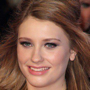 Ella Henderson - Bio, Family, Trivia | Famous Birthdays