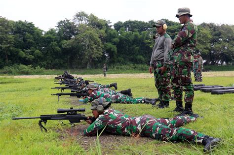 Prajurit Taifib Marinir Asah Kemampuan Menembak Sniper Pelopor Wiratama