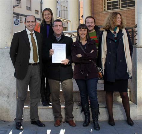 Los Secretarios Judiciales De Alzira Reivindican Mejoras Retributivas Y