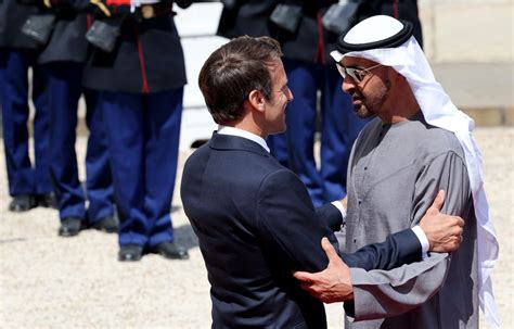 Carburant Emmanuel Macron Re Oit Le Pr Sident Des Emirats Arabes Unis