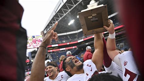 WSU Reclaims Apple Cup Tops UW 24 19 With Late Goal Line Stand