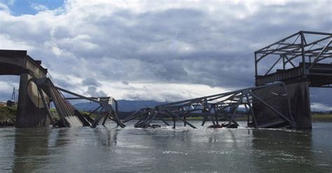 NTSB: Truck strike caused I-5 bridge collapse