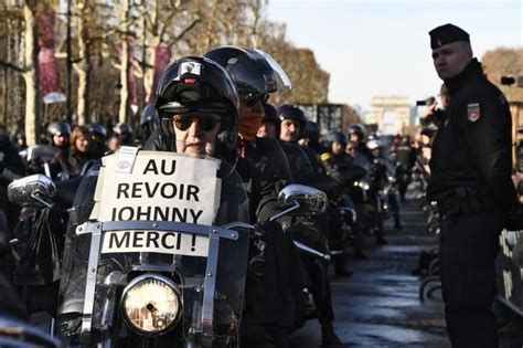 Les 5 moments forts de l hommage populaire rendu à Johnny Hallyday