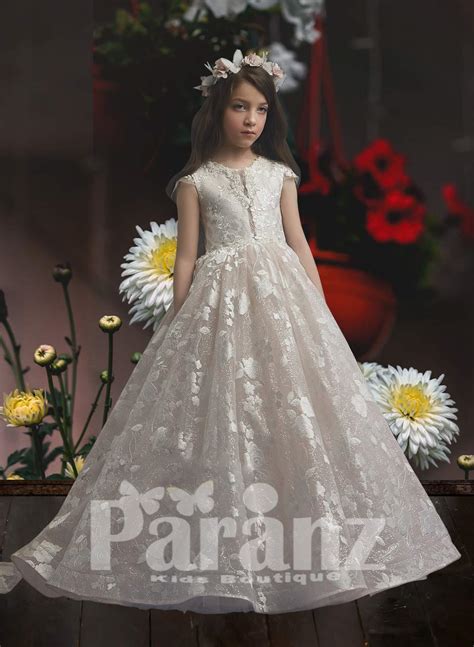 Long Trail Royal Gown With Glitz Flower Appliquéd Tulle Skirt And Bodice