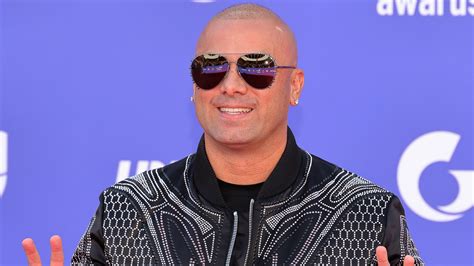 Wisin rompe su silencio sobre la traumática y dolorosa muerte de su hija