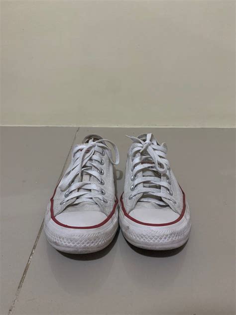 CONVERSE Chuck Taylor White on Carousell