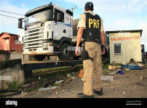 Eunapolis Bahia Brazil May 6 2009 Federal Highway Police Officer