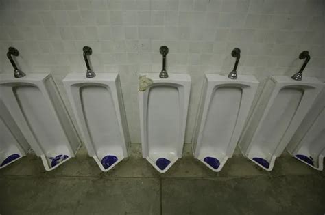 Men Urinals Stock Photos Royalty Free Men Urinals Images Depositphotos