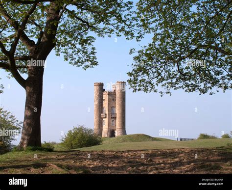 Broadway Tower In The Cotswolds Stock Photo Alamy