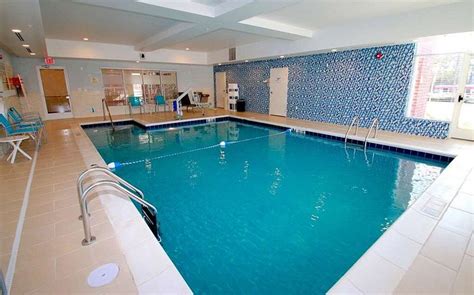 Hampton Inn Suffolk Pool Pictures And Reviews Tripadvisor