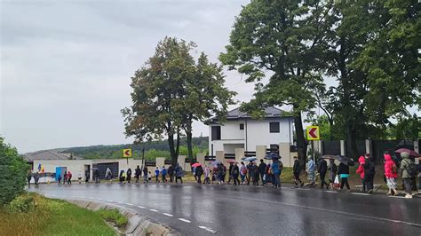 Peste De Persoane Au Participat La Pelerinajul Pedestru La Pas Pe