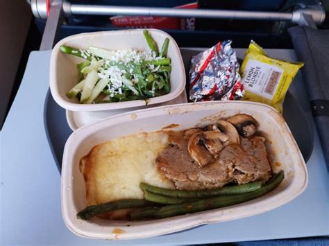 Anyone Else Noticing Food In Main Cabin On International Flights Has