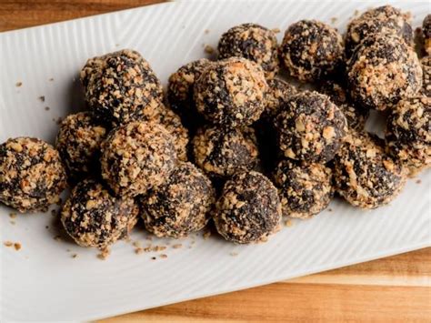 Bourbon Balls Recipe Bourbon Balls Food Network Recipes Recipes