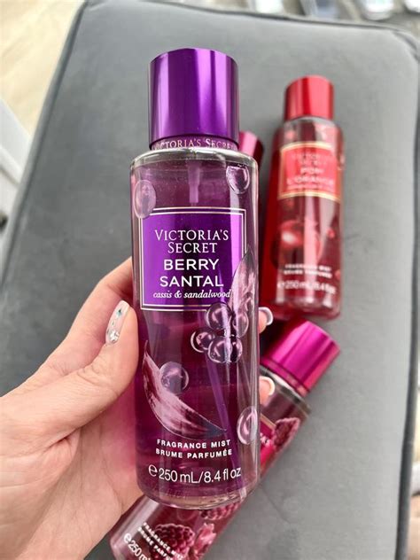 Спрей для тела berry santal victoria’s secret — цена 520 грн в каталоге ...