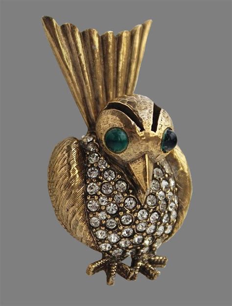 Bird Brooch 1970s Gold Tone Jewelry Alloy Art Glass Rhinestones 5