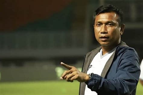 Manajemen Arema Fc Tunjuk Widodo Cahyono Putro Sebagai Pelatih Kepala