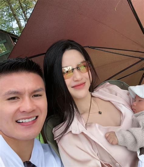 Vợ hot girl của Quang Hải gây chú ý với sắc vóc quyến rũ Báo Tri thức và Cuộc sống TIN TỨC