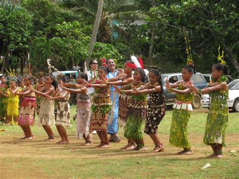 Tongan Traditional and Modern Attire | HubPages