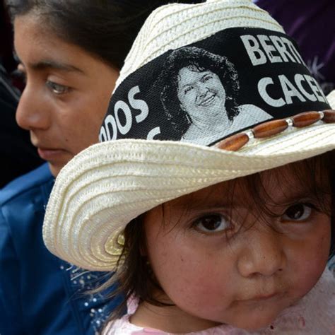 Entre Tristeza Y Rabia Honduras Despide A La Activista Asesinada Berta