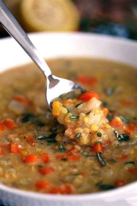 This Slow Cooker Lemon Rosemary Lentil Soup Is One Of The Easiest Soups