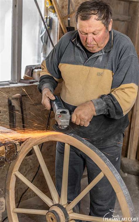 Highly Skilled Wheelwright Builds Wooden Wheel - VIDEO