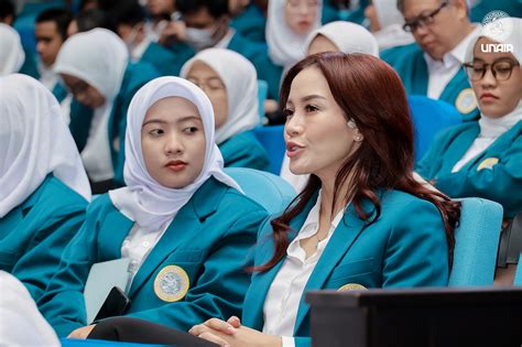 Rilis Kukuhkan Maba Pascasarjana Rektor UNAIR Imbau Tingkatkan Riset