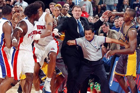 Top 10 Crazy Moments In NBA History Sporcle Blog