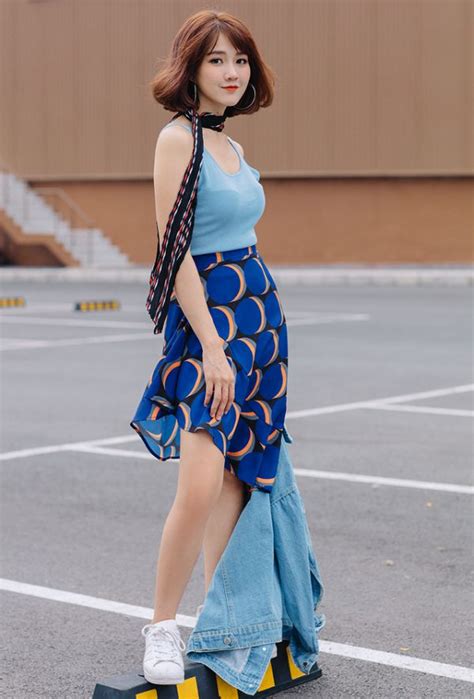 Hotgirl trà sữa Việt khoe dáng bikini nhìn mướt con mắt