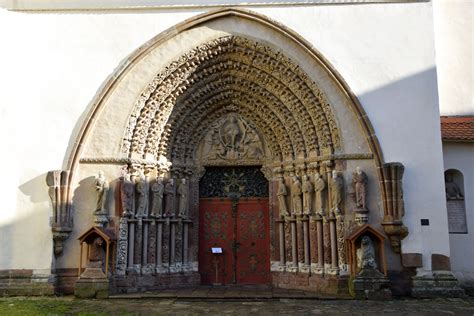 Morava a Slezsko pod lomeným obloukem