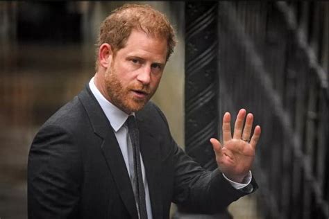 Peringatan Pertama Wafatnya Ratu Elizabeth Pangeran Harry Kunjungi