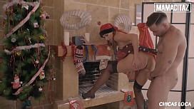 Black Milf Wants To Convince Her Man That Xmas Is A Good Time To Have Sex XNXX