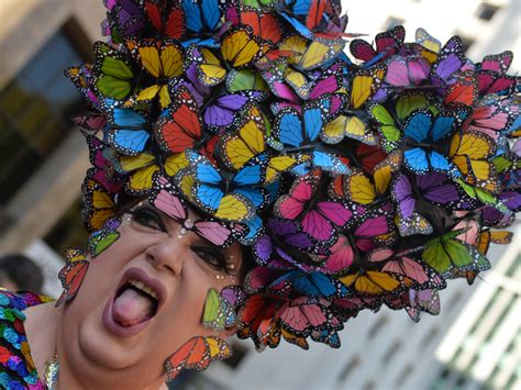 G1 PM estima presença de 100 mil pessoas na Parada Gay 2014 notícias em São Paulo
