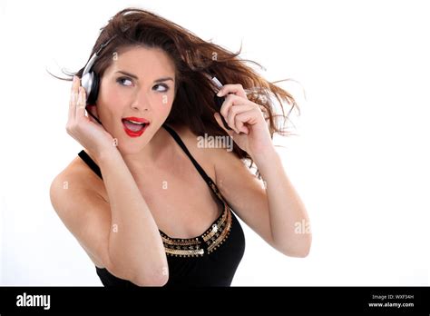 A Brunette Singing Stock Photo Alamy