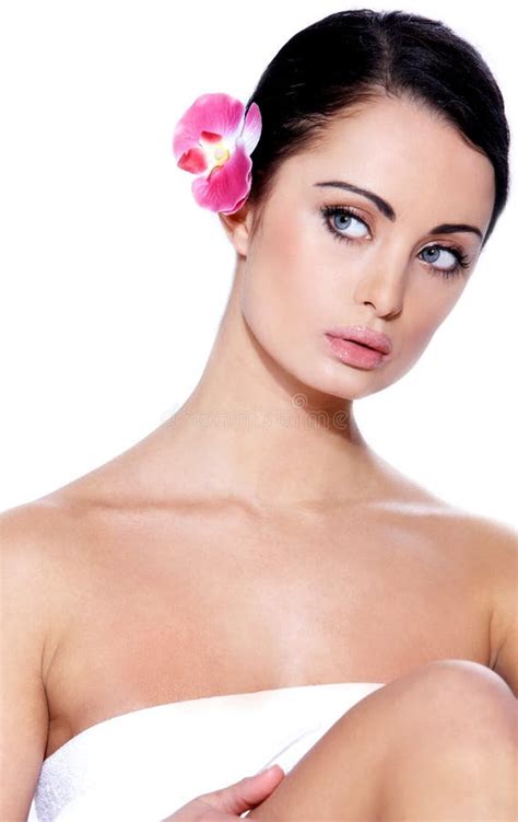 Ritratto Di Bella Donna Del Brunette Fotografia Stock Immagine Di